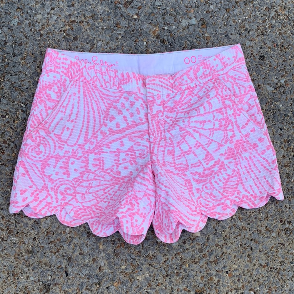 Lilly Pulitzer Pink and White Scallop Hem Shorts